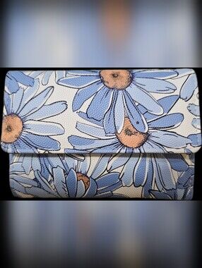 Mundi Blue Daisy Print Wristlet Wallet